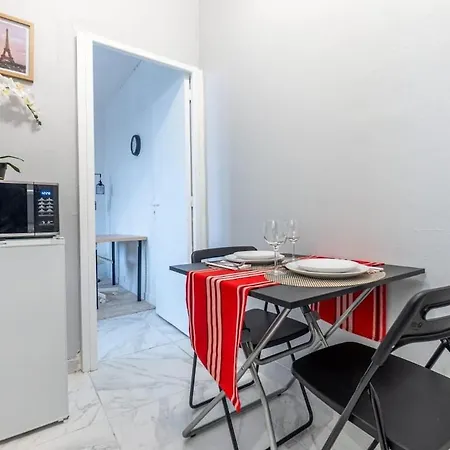 Grand T1 Confortable - Calme Et Proche De Paris Apartment Montreuil (Seine-Saint-Denis)