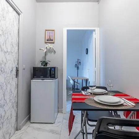 Grand T1 Confortable - Calme Et Proche De Paris Apartment Montreuil (Seine-Saint-Denis)