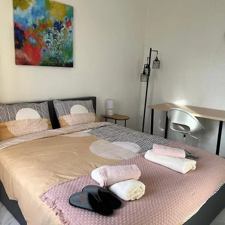 Grand T1 Confortable - Calme Et Proche De Paris Apartment Montreuil (Seine-Saint-Denis)
